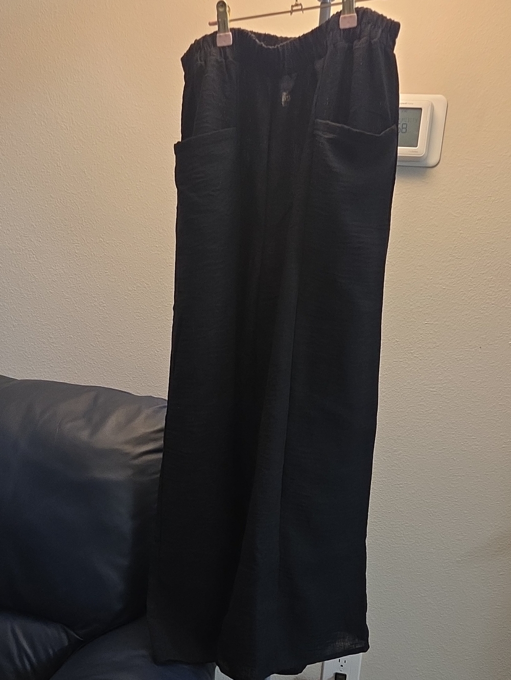 Zenana Outfitters Black Wide-Leg Elastic Waist Joggers